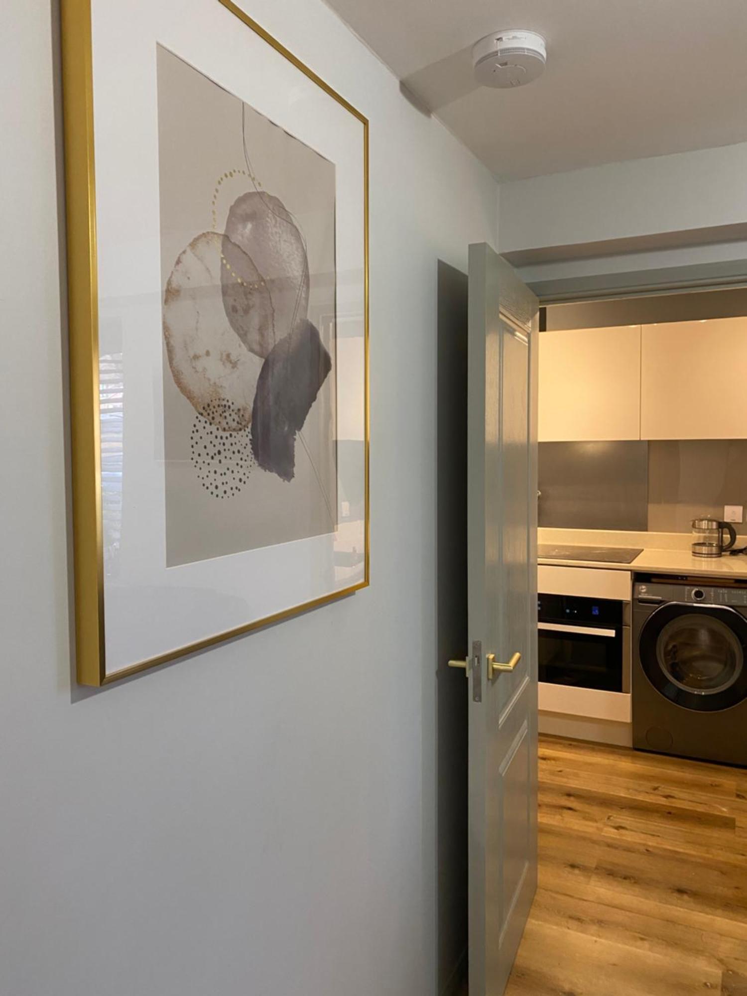 The Nest Apartment ลอนดอน ภายนอก รูปภาพ